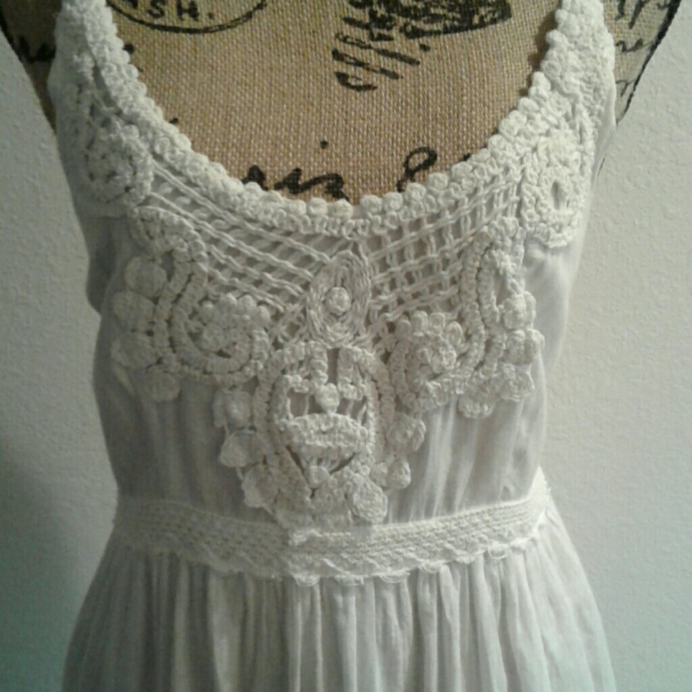Summer dress - Picture 2 of 5